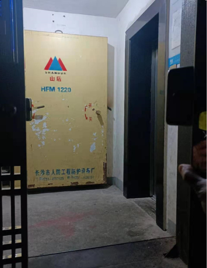 防盗门_副本.jpg