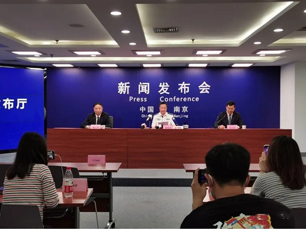 1622385422626446.jpg 南京警方_副本.jpg